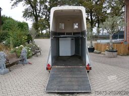 BLOMERT 1,5 Pferde mit Sattelkammer