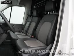 Volkswagen Crafter 102pk L3H3 Trekhaak Navi Airco Parkeers...