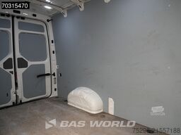 Volkswagen Crafter 102pk L3H3 Trekhaak Navi Airco Parkeers...