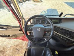 Volvo FH 16 750 6x4 FOR SALE AS CHASSIS / RETARDER