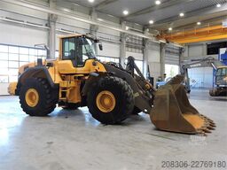 VOLVO L220G