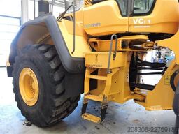 VOLVO L220G