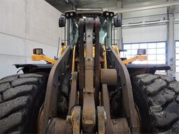 VOLVO L220G