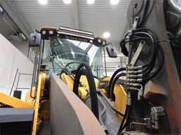 VOLVO L220G