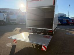 FUSO eCanter 9C18e Elektro Klima 3-Sitzer Koffer LBW