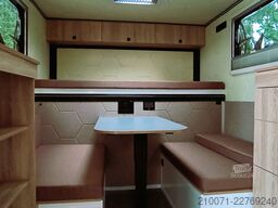  SPEEDCARAVAN BLACK ROAD