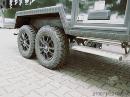  SPEEDCARAVAN BLACK ROAD