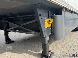Schmitz Cargobull SKO 24 / Disk brakes / Carrier Vector 1950 / Pa...