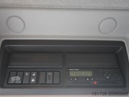 Renault D13 / 90 tho km !!! / Meat hooks