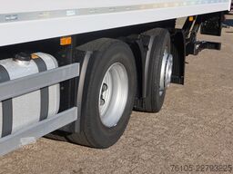 Mercedes-Benz Actros 2532 L Bak + klep 2000 KG LIKE NEW!! TUF...