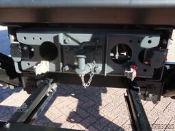 Mercedes-Benz Actros 2532 L Bak + klep 2000 KG LIKE NEW!! TUF...