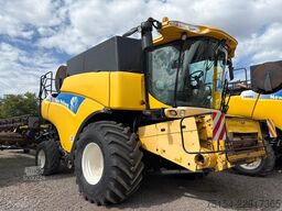 New Holland CR 980