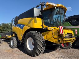 New Holland CR 9070