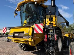New Holland CR 9070