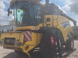 New Holland CR 9070