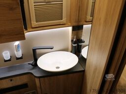 Eura Mobil Profila T 720 EB Mondial Edition