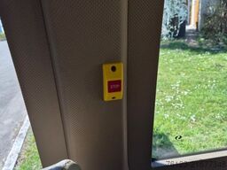 MERCEDES-BENZ Sprinter 516 Heckniederflur City Schlafsessel