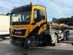 MAN TGS 37.500 8x4BB Abroller *Unfall* Retarder/Navi