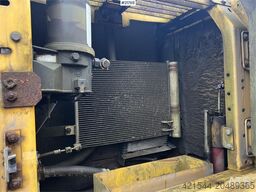 Komatsu pc210lc-8 excavator w/ tooth bucket