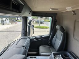Scania P320 RETARDER - CLOSED BOX 8m25 x 2m47 x 2m30 -...