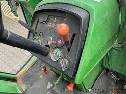 John-Deere Schlepper 855 Salzstreuer/Besen