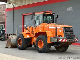 DOOSAN DL 250 4x4 inkl. Schaufel 121kW
