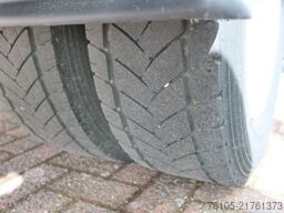 DAF LF 230 FA Bak+ Dhollandia klep 1500 KG 6 cilind...