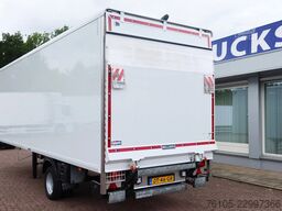 Veldhuizen P 47-3. Gesloten + Dhollandia 1.000 kg