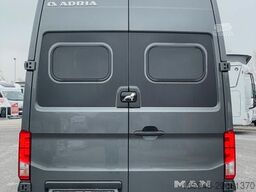 ADRIA Twin Max 680 SGX *MAN*Automatik*ACC*Hubbett*