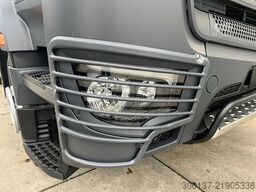 Mercedes-Benz Actros 2045 S 4x2 Tractor Head