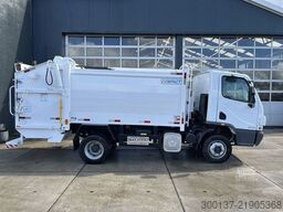Mercedes-Benz Accelo 815 Accelo 815 4x2 Garbage Compactor