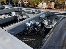 Möslein BDF Tandem- BDF- Wechselanhänger mit Ladebordwand