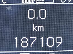 MERCEDES-BENZ SPRINTER 319 Bakwagen Laadklep V6