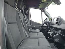 MERCEDES-BENZ SPRINTER 315 L2H2 RWD Mbux