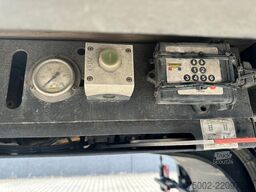 Broshuis 3ABSD Lowloader 3-axle / GVW: 59.000kg / Neck: ...