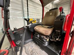 JCB 8050