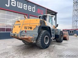 LIEBHERR L 576 / 4x4 / Schaufel / 1. Hand