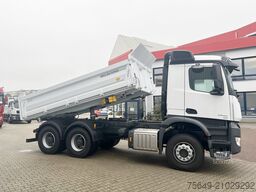 Mercedes-Benz Arocs 2645 K 6x4 Arocs 2645 K 6x4, MultimediaCockpit, Bordmatik links