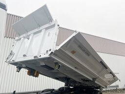 Mercedes-Benz Arocs 2645 K 6x4 Arocs 2645 K 6x4, MultimediaCockpit, Bordmatik links