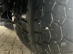 Mercedes-Benz Arocs 2645 K 6x4 Arocs 2645 K 6x4, MultimediaCockpit, Bordmatik links