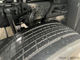 Mercedes-Benz Arocs 2645 K 6x4 Arocs 2645 K 6x4, MultimediaCockpit, Bordmatik links