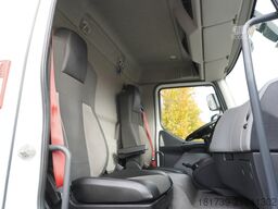 Renault D16 / NEW Tow truck 7.7 m / 170 tho. km