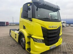Iveco S-WAY 480 AT440 tractor unit / 2022