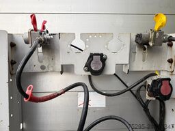 Schmitz Cargobull 3 Achs MEGA Liftachse Hubdach SAF-axles TÜV9 26