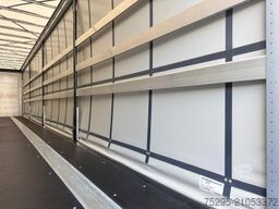 Kögel 3Achs Standard Curtainsider Liftachse PalKasten
