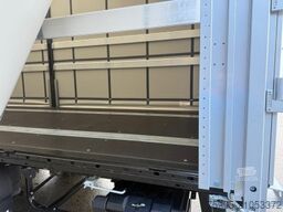 Kögel 3Achs Standard Curtainsider Liftachse PalKasten