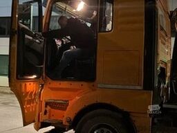 MAN TGX 26.440 6X2 Abrollkipper Blatt Luft Lift Ret.