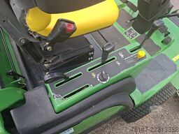 John Deere 1445 SeriesII 4WD Diesel Frontmäher Mulchmähwerk