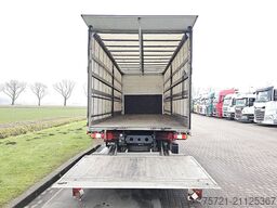 DAF LF 290 16T TAILLIFT AIRCO