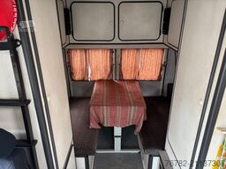 VOLKSWAGEN LT-28 Westfalia